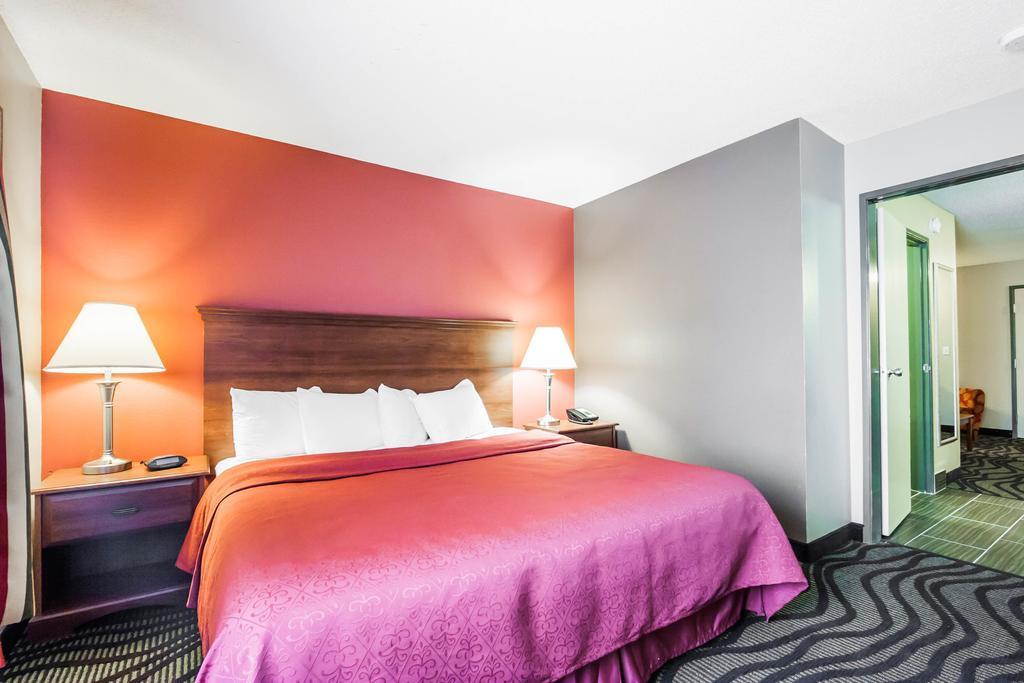 Quality Suites Memphis/ Wolfchase Galleria Zewnętrze zdjęcie
